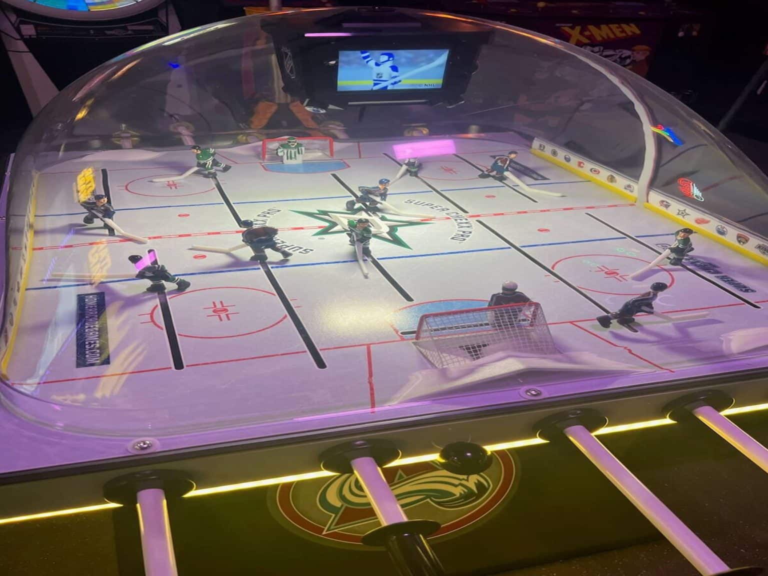 Air hockey arcade table